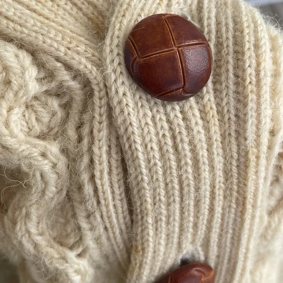 Highland Home Industries made in Scotland vintage sweater large pure new wool